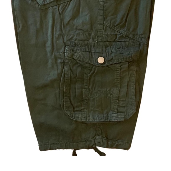 Men’s Army Cargo Shorts - Picture 4 of 6